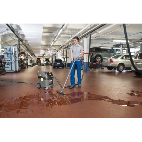 Пылесос влажной и сухой уборки Karcher NT 30/1 Tact L (антистатическое исполнение)